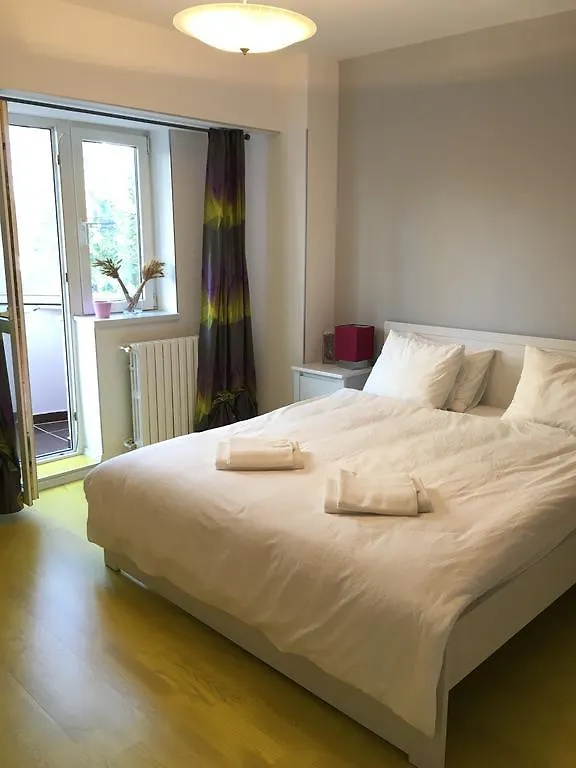 Green Apartment Boekarest