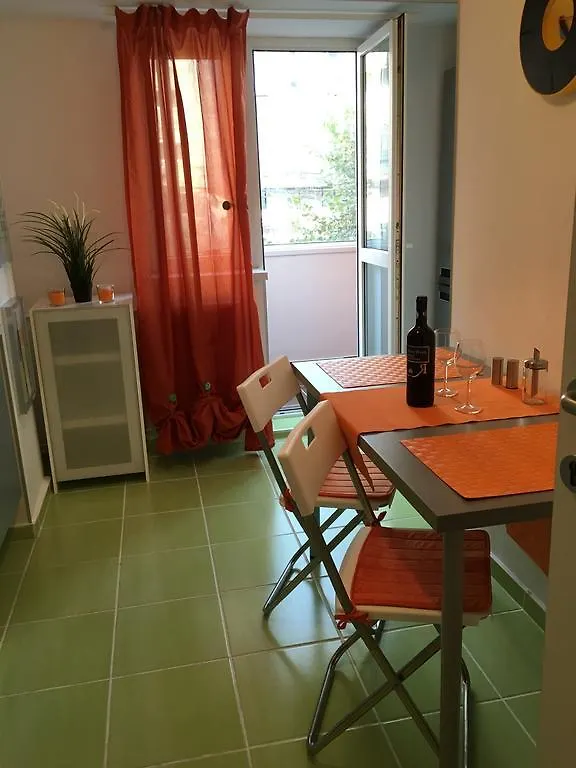 Green Apartment Bucureşti
