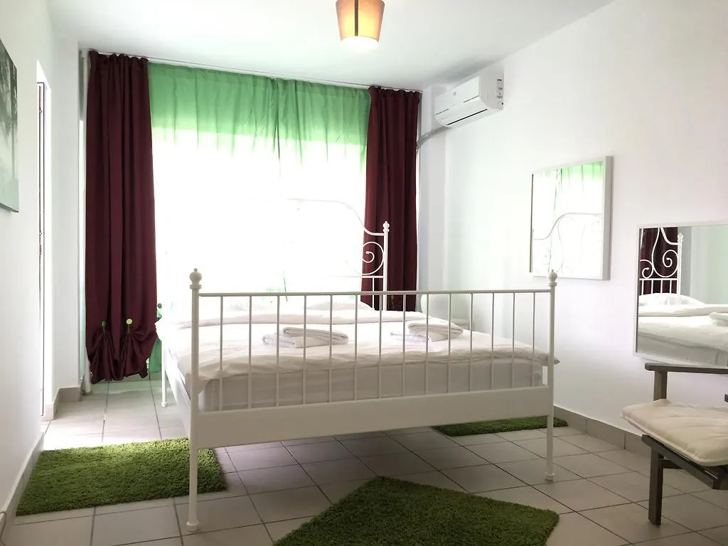 Green Apartment Bucureşti
