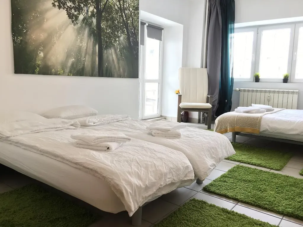 Green Apartment 부쿠레슈티