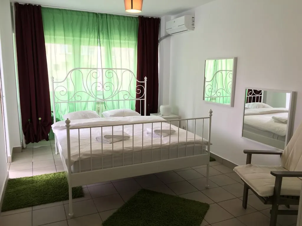 Green Apartment Bucureşti