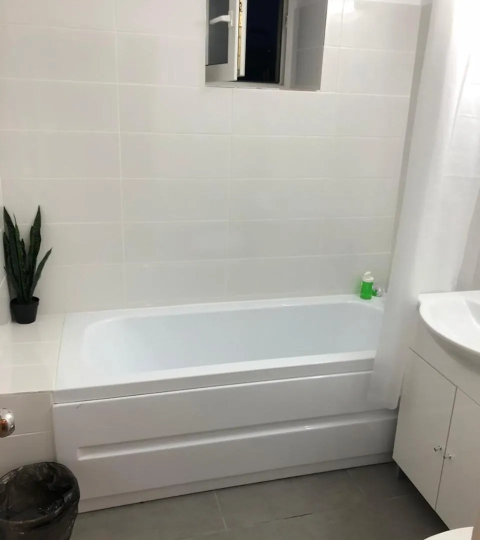 Green Apartment Bucureşti