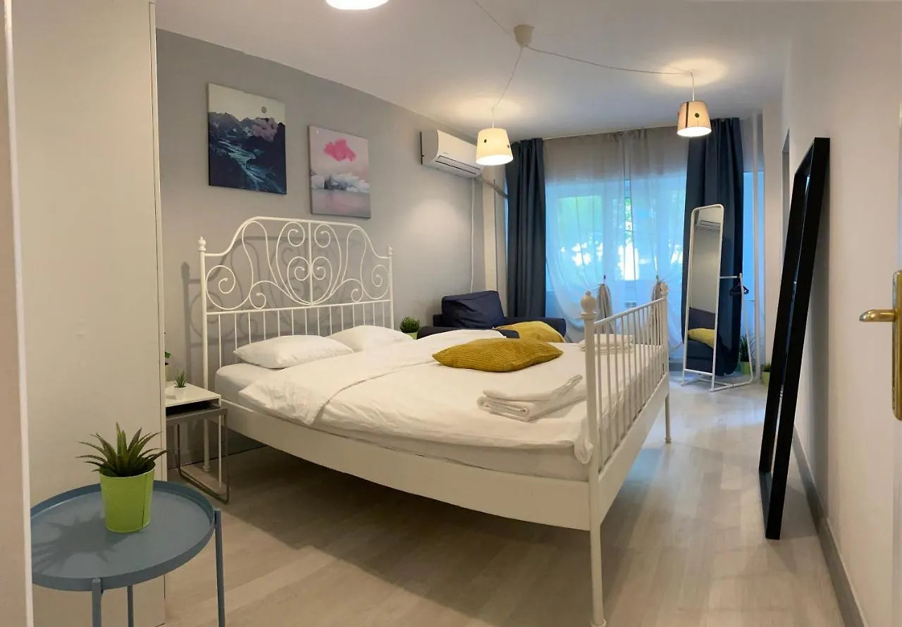 Green Apartment 부쿠레슈티