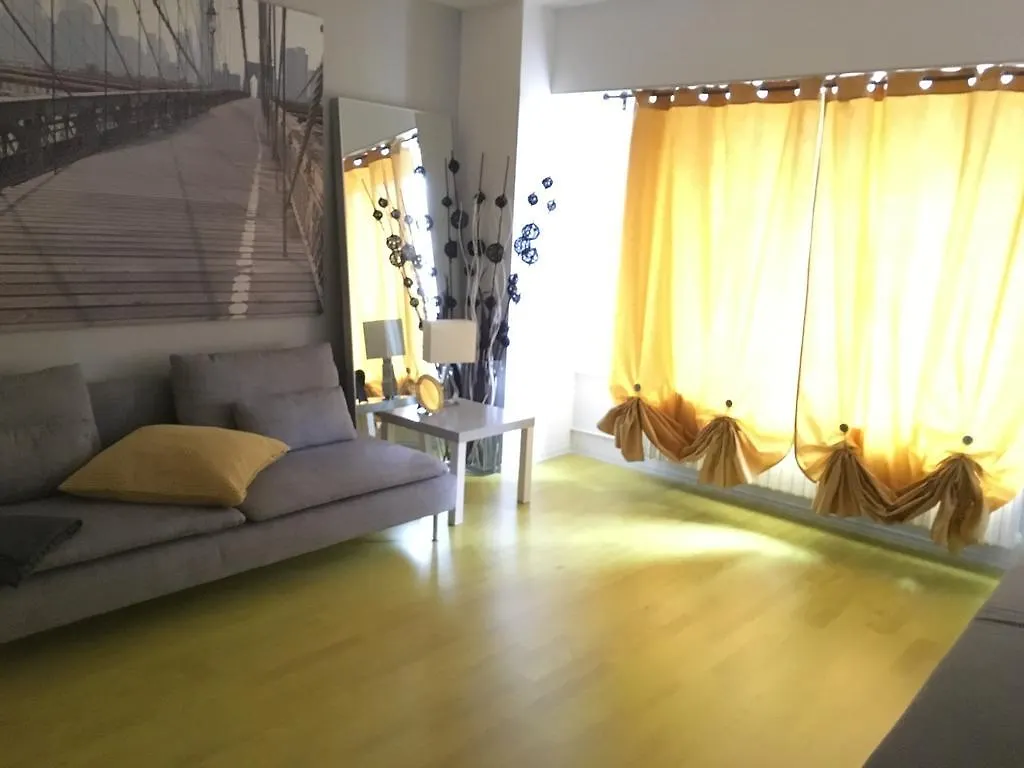 Green Apartment Bucureşti