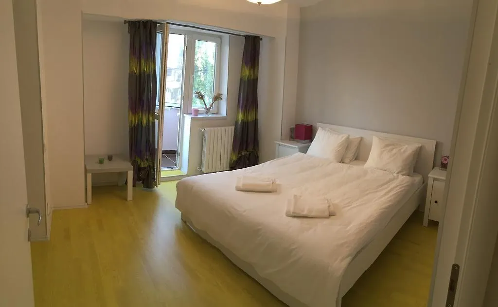 Green Apartment Bucureşti